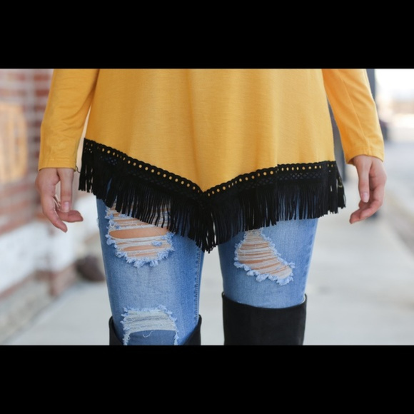 *ONE LEFT*Yellow/Mustard Tunic with Black V-Fringe - Picture 3 of 3